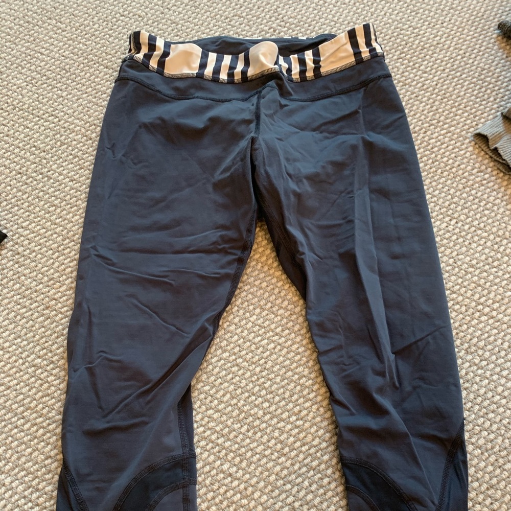 Lululemon navy inspire leggings